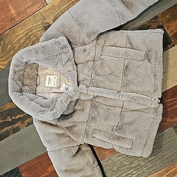 Abercrombie & Fitch Jackets & Blazers - ABERCROMBIE & FITCH A&F mini puffer Sz M NEW with tags NWT taupe beige